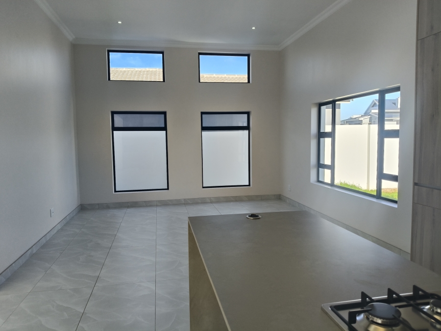 4 Bedroom Property for Sale in Fountains Estate Eastern Cape